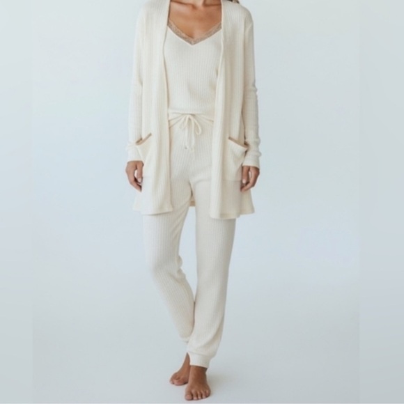 Blu Pepper Pants - NWT Blu Pepper Two-Piece Cardigan and Jogger Lounge Set Cream — Size Medium